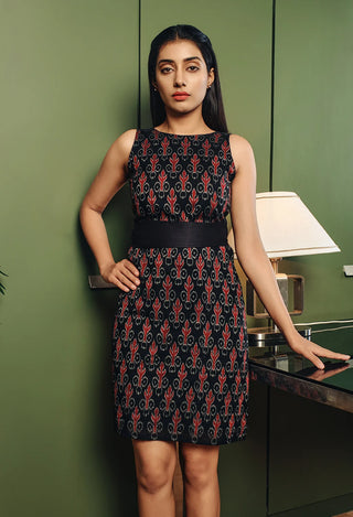 Comfortable and stylish black wrap dress featuring adjustable tie waist.