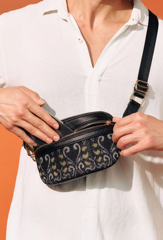 Black Unisex Leather Fanny Bag