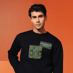 Sweatshirt